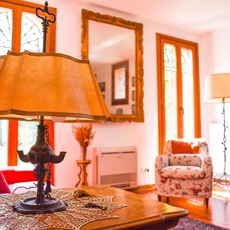 Domus Carla Apartment Venice